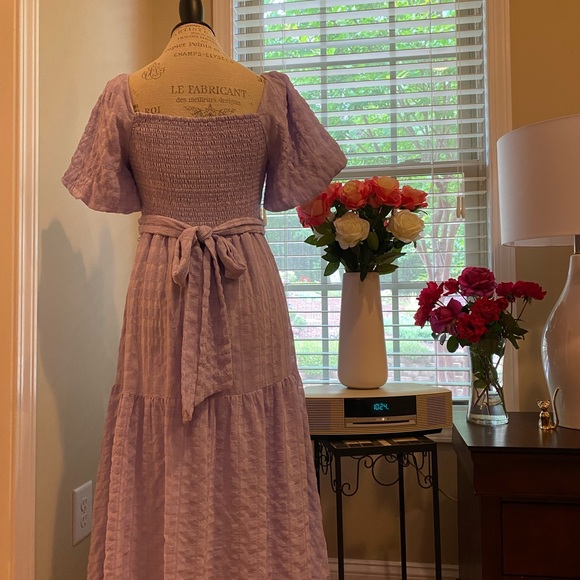 Lavender color dress! Beautiful dress! Still in good condition - Picture 4 of 4